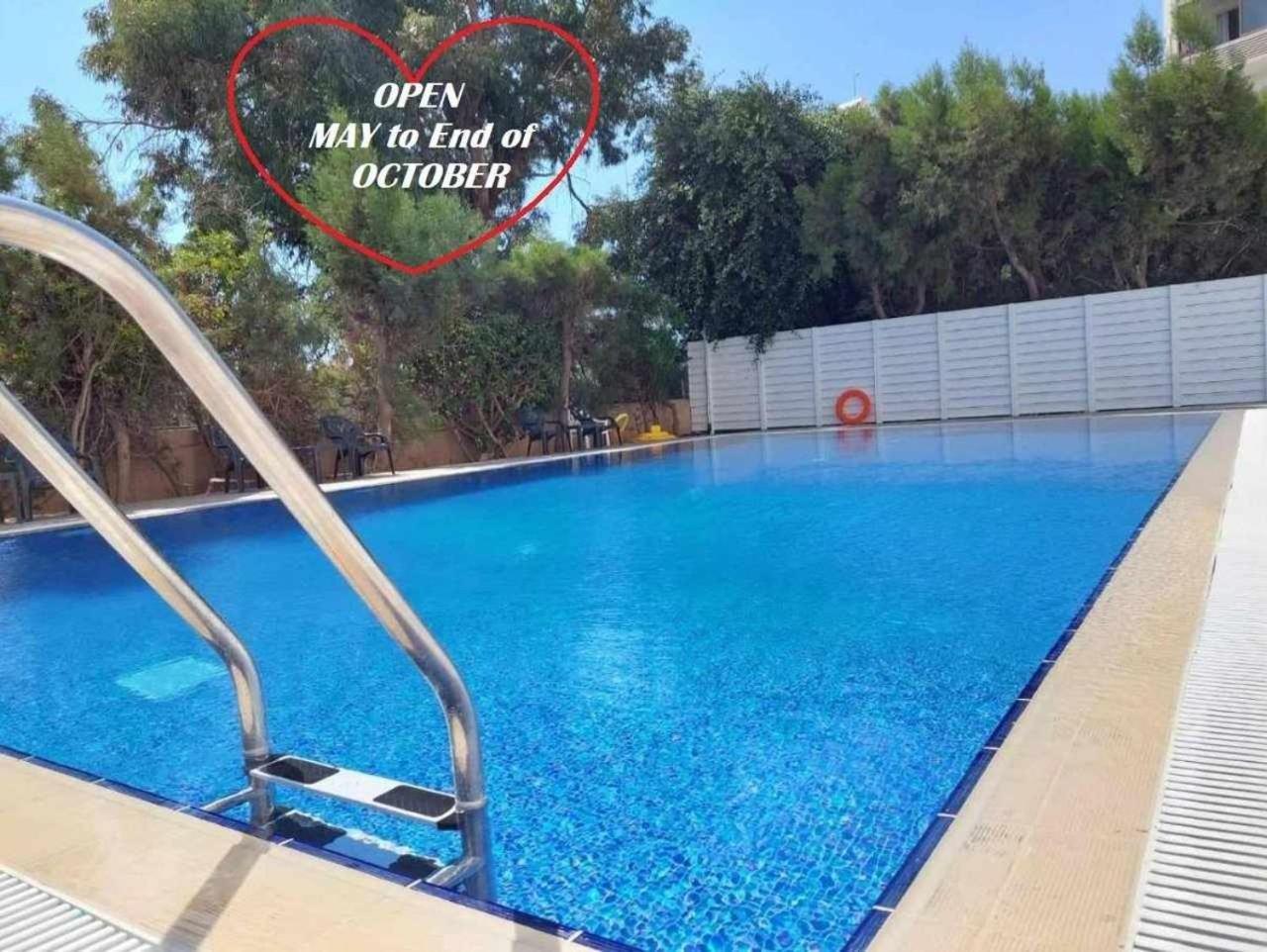 Luxury Penthouse 1Br-Seafront-Seasonal Pool-Central Larnaka Exterior foto